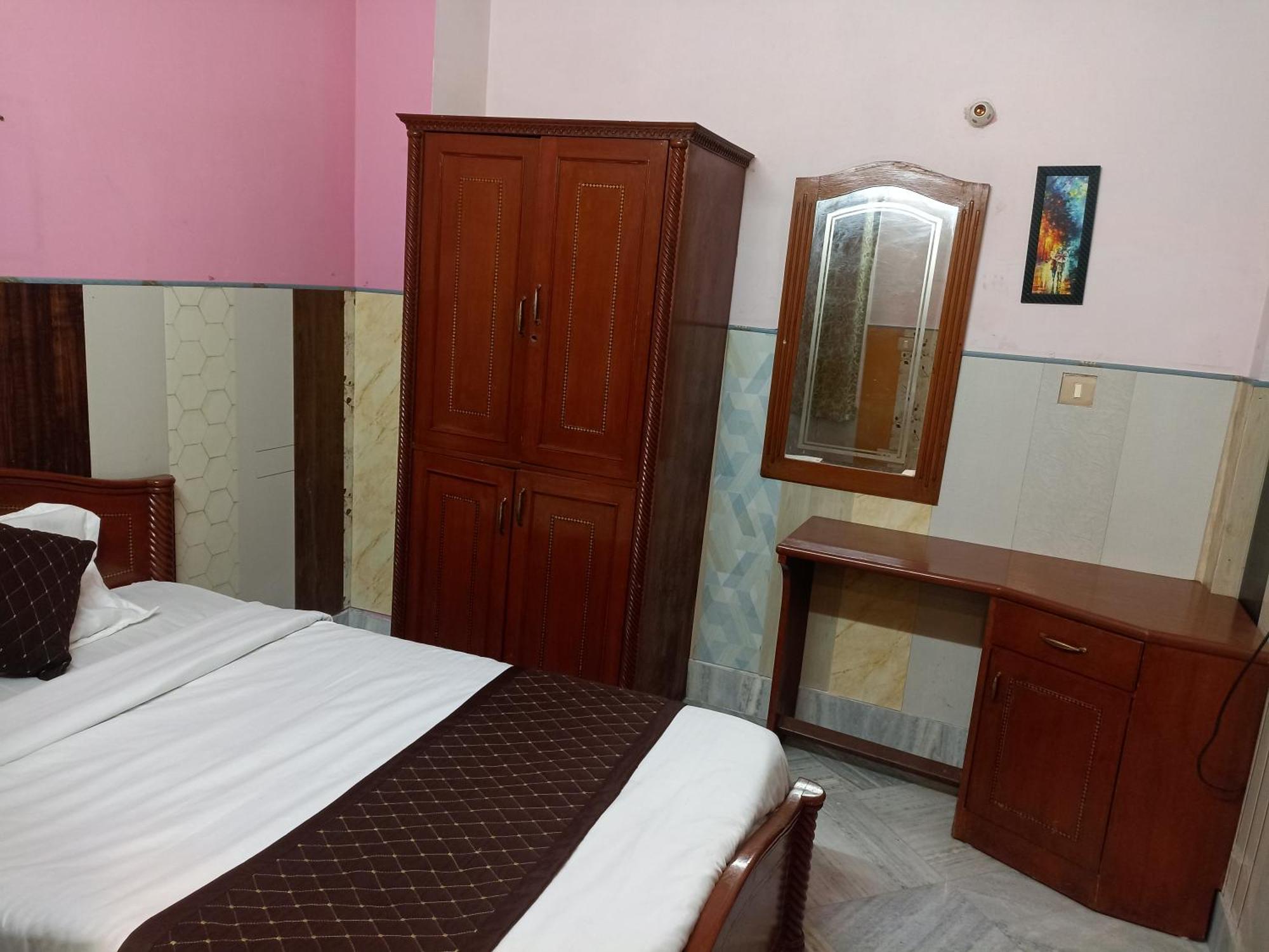 Hotel Riz Varanasi Exteriör bild