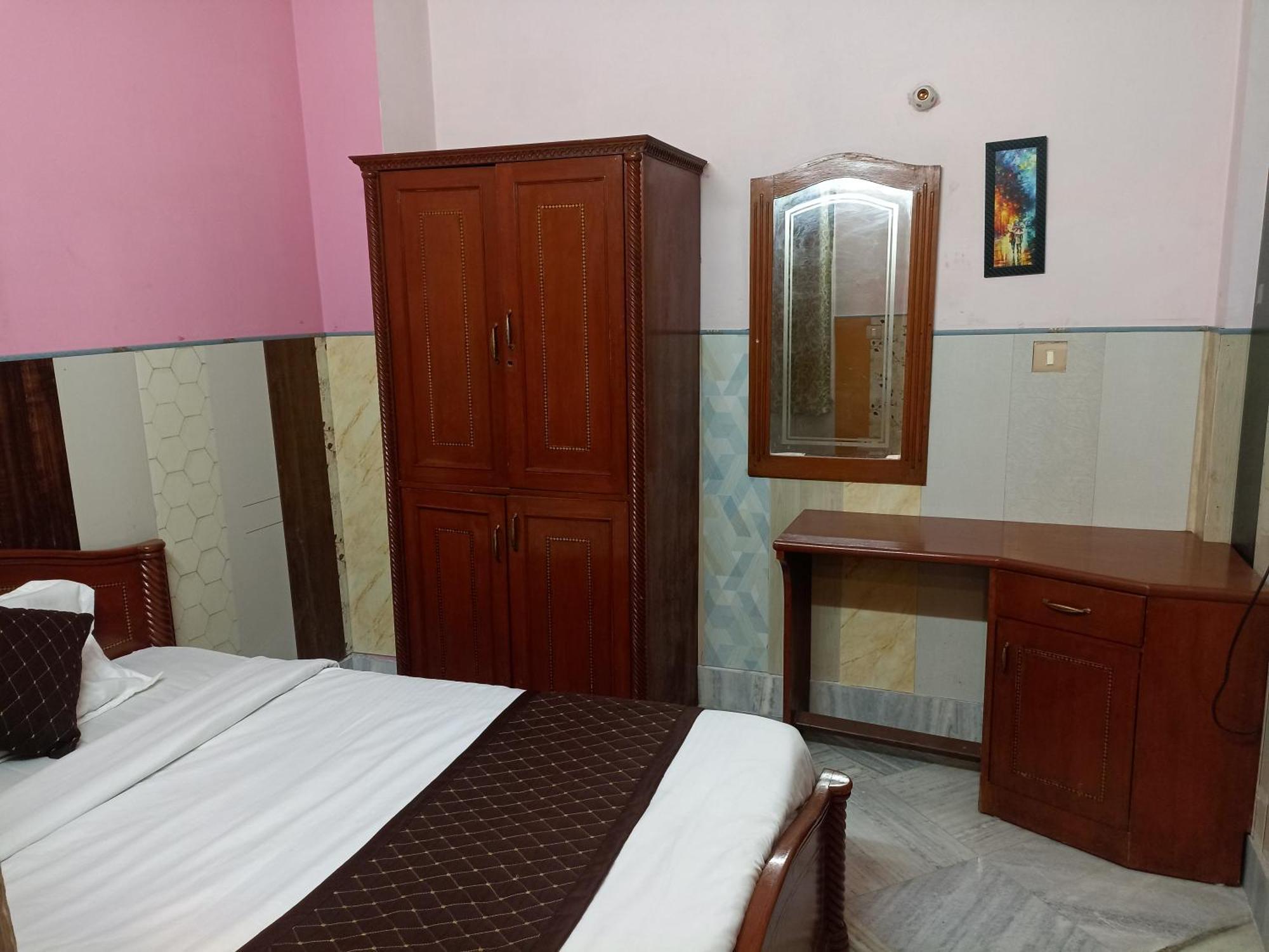 Hotel Riz Varanasi Exteriör bild