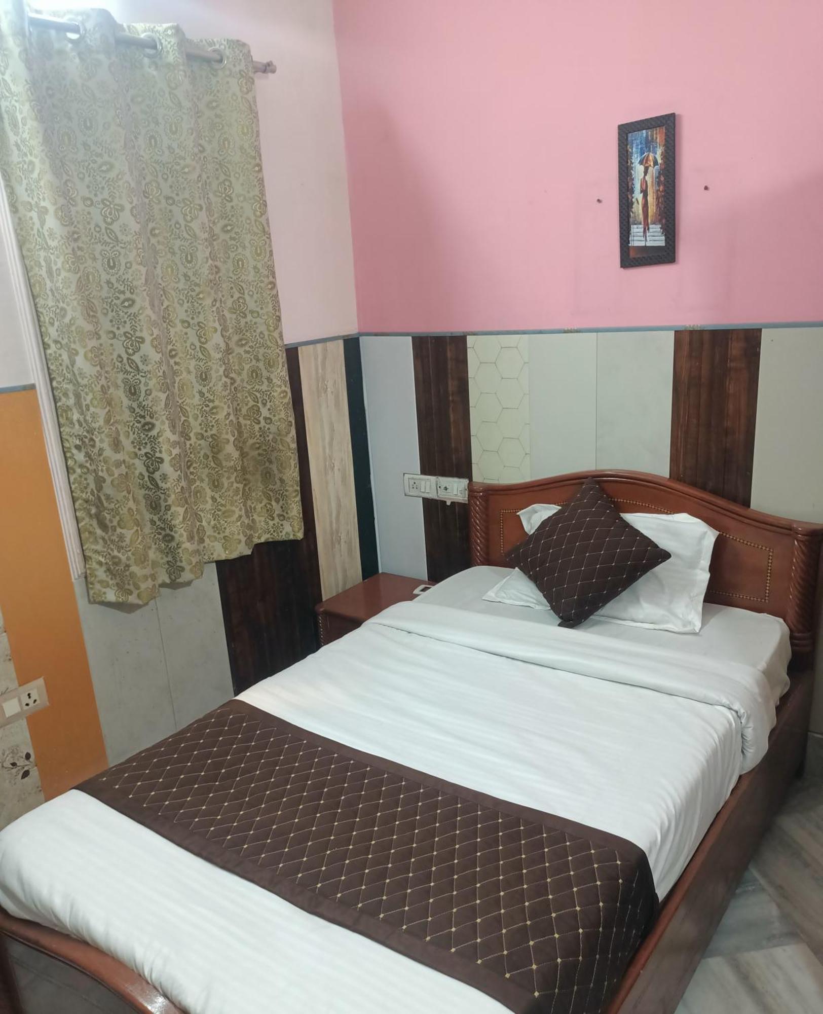 Hotel Riz Varanasi Exteriör bild