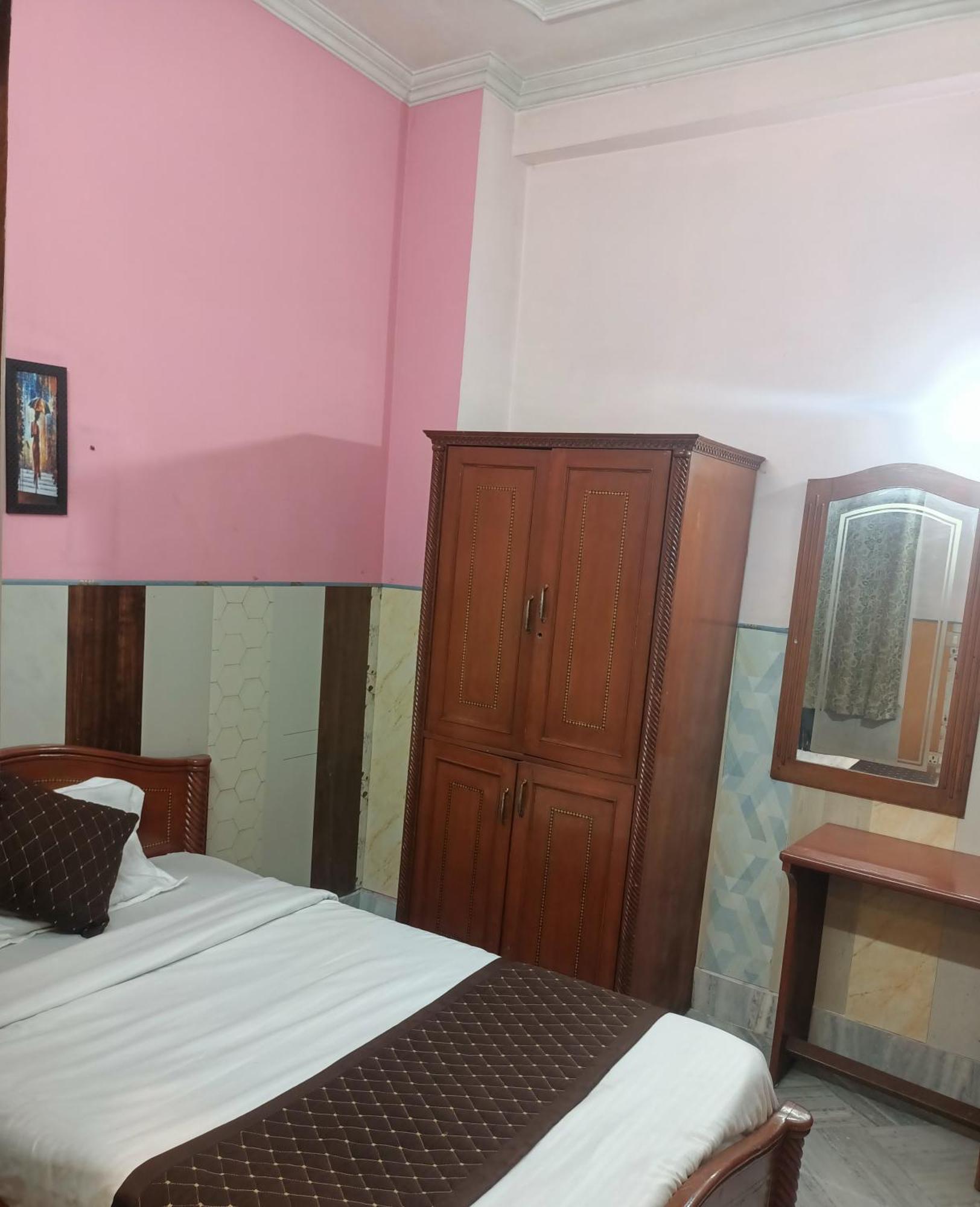 Hotel Riz Varanasi Exteriör bild