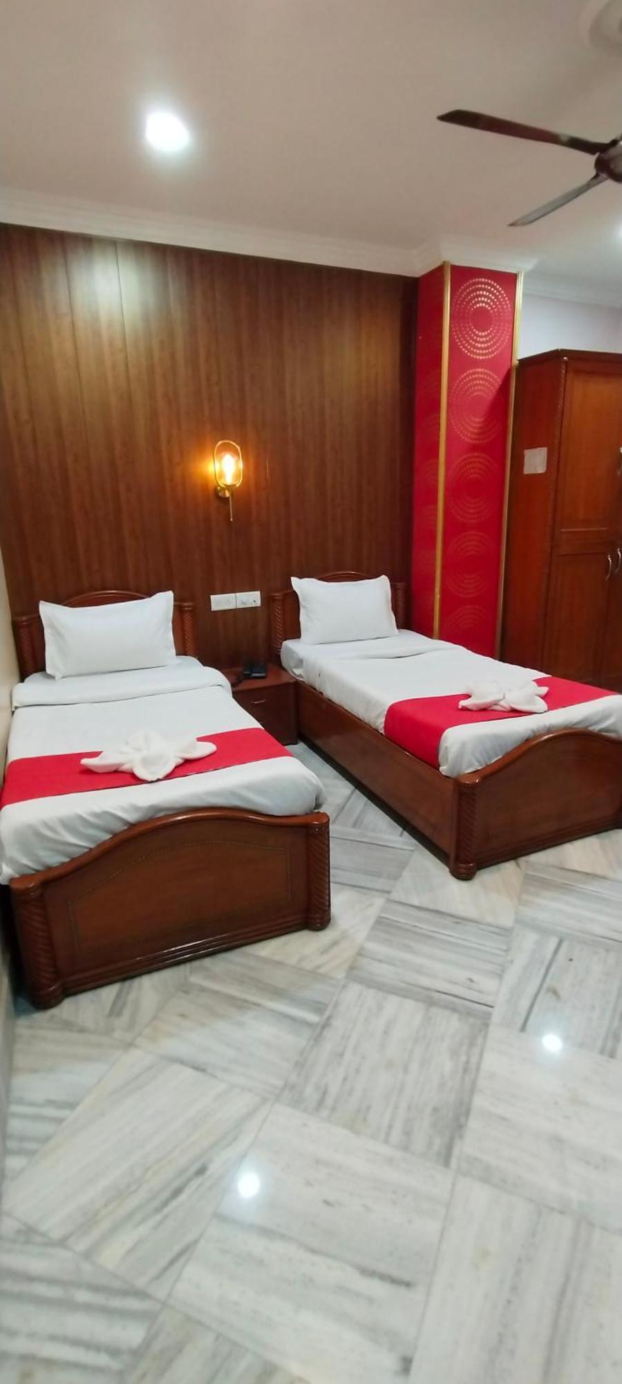 Hotel Riz Varanasi Exteriör bild
